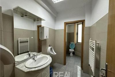 Spațiu comercial, în Moșilor - 8