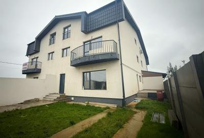 Casa tip quadruplex ~ 6 camere 3 bai ~ teren 250mp - 1