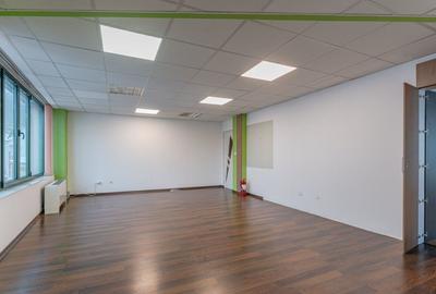 Spațiu comercial, de 194 mp, în Central - 14