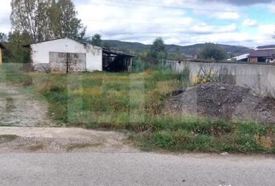 Teren de 1400 mp, în Decebal - 1