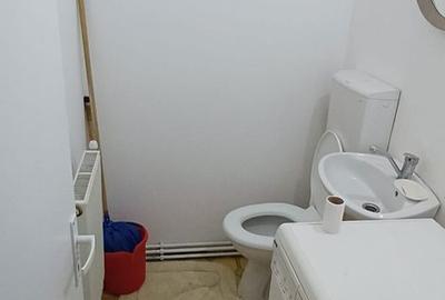 Apartament cu 3 camere decomandat în Traian - 2