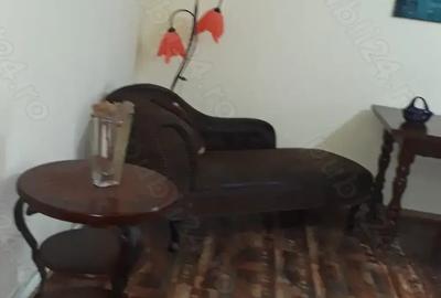 Vand apartament ultracentral, in Gaesti, cu 4 camere decomandate, ( bucatarie, 2 bai si 2 balcoane). - 2
