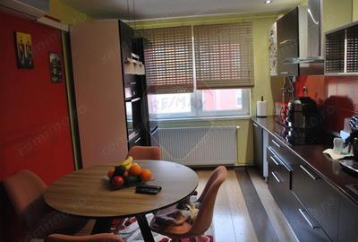 Apartament cu 2 camere decomandat în Vitrometan - 18