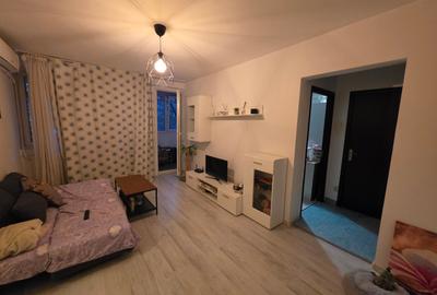 Apartament cu 2 camere semidecomandat, mobilat în P-ța Muncii - 8
