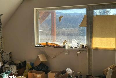 Casă cu 5 camere cu Teren 1000 Mp în Pângărați - 2