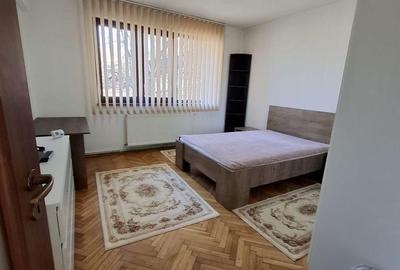 Apartament cu 3 camere decomandat în Gruia - 4