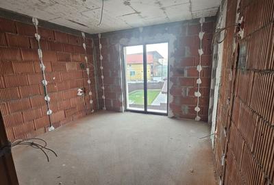 Casă individuală cu 5 camere cu Canalizare în Central - 6