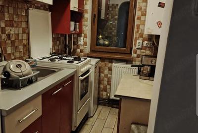 Apartament cu 3 camere decomandat în Alexandru cel Bun - 2