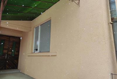 Casă cu Teren 17 Mp în Țicău - 2