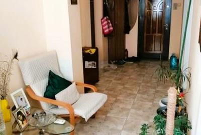 Apartament cu 3 camere decomandat în Far - 3