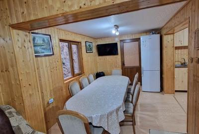 Casă cu 3 camere cu Teren 1493 Mp în Orăști - 5