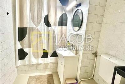 Apartament cu destinatia Spatiu comercial, zona Ana Ipatescu - Bistrita Lac, str - 9