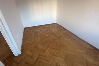 Apartament cu 2 camere nedecomandat în Circumvalațiunii - 2