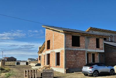 Casă cu 4 camere în Săcălaz - 2