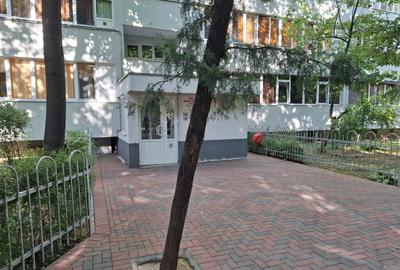 Inchiriez apartament 2 camere Titan - 10