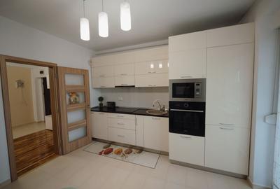 Apartament cu 3 camere decomandat, mobilat în Cetate - 8