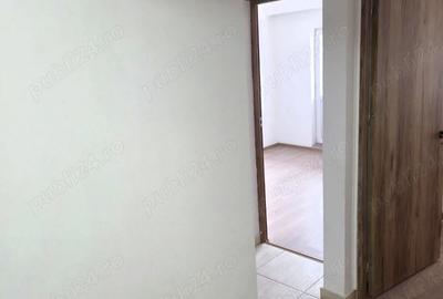 Apartament cu 3 camere decomandat în Eremia - 2