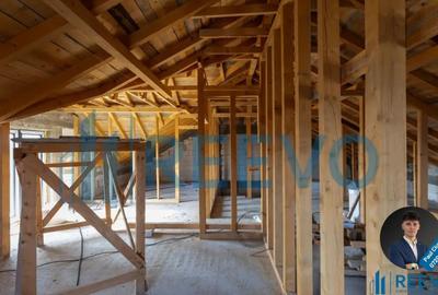 Casă cu 7 camere cu Teren 686 Mp în Letea Veche - 2