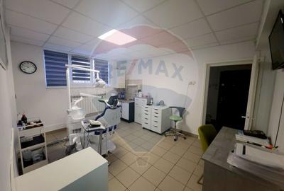 Spațiu comercial, de 45 mp, în Central - 8