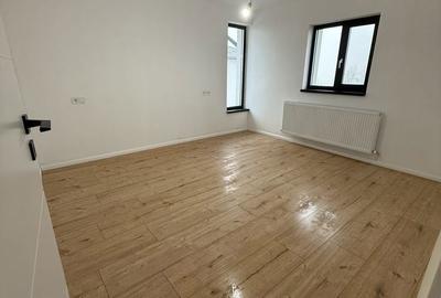 Casă cu 4 camere în Săcueni - 8