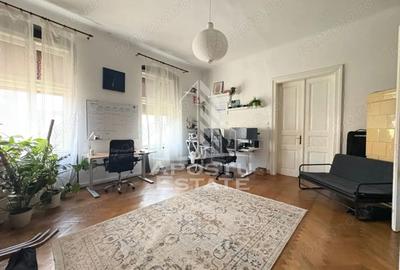 Apartament cu 3 camere decomandat, mobilat în Bălcescu