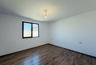 Casă individuală cu 3 camere cu Canalizare în Sânmihaiu Român - 18