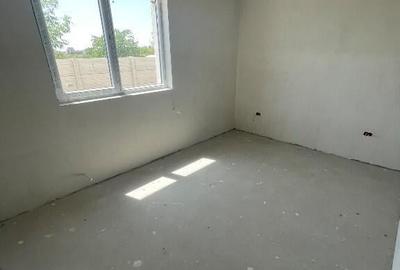 Apartament cu 2 camere decomandat + curte cadastrata - 5