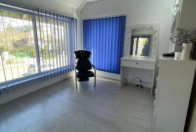 Spațiu comercial, de 28 mp, în Central - 1