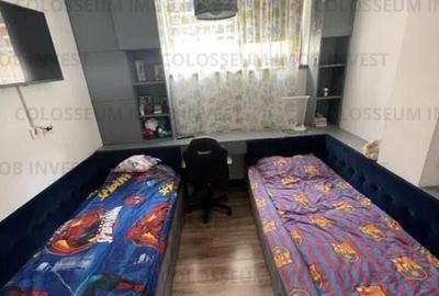 Apartament cu 3 camere decomandat în Tractorul - 1