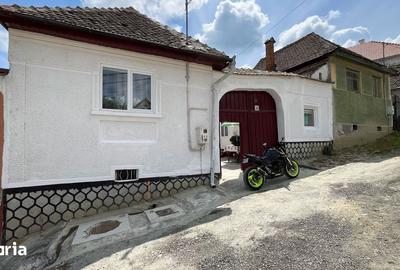 Casă cu 3 camere cu Teren 1049 Mp în Central - 11