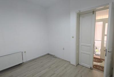 Casă cu 4 camere cu Teren 160 Mp în Marghiloman - 7
