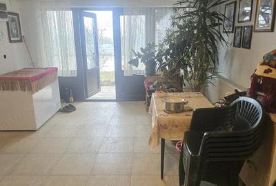 Casă în Zăvoi - 16