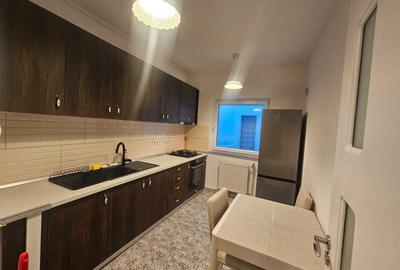 Apartament cu 3 camere decomandat în Doamna Ghica