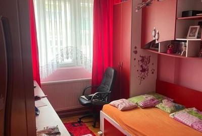 Apartament cu 4 camere decomandat în Central - 3
