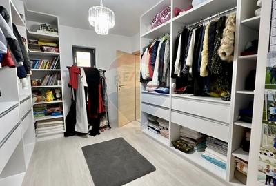 Casa de vanzare 300mp, Sendreni I Galati- liniste si rafinament - 12