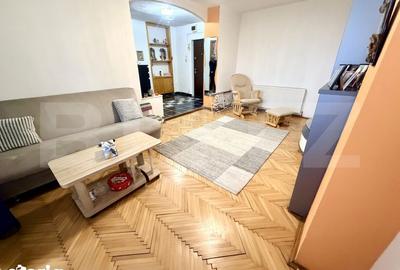 Apartament cu 3 camere în Central - 1