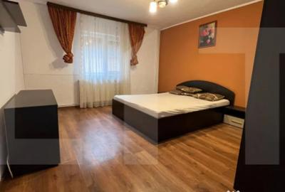 Casă cu 4 camere cu Teren 500 Mp în Ronaț