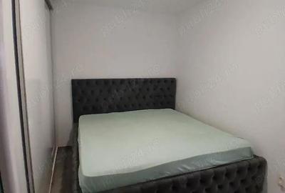 Apartament cu 2 camere semidecomandat în Traian