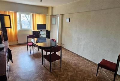 Apartament 4 camere Calea Rahovei cu Centrala Proprie