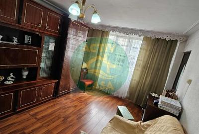 Apartament 2 camere, decomandat, etaj 2 - 1