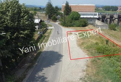 Teren de 393 mp, în Central - 4