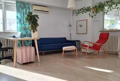 Apartament cu 5 camere decomandat în P-ța Victoriei - 4