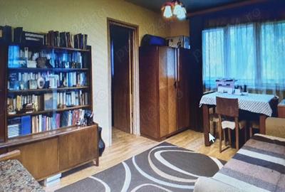 Vand apartament cu 3camere in zona Pia?a Dacia Vand apartament cu 3camere in zona Pia?a Dacia - 6