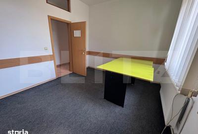 Spațiu comercial, de 140 mp, în Central - 3
