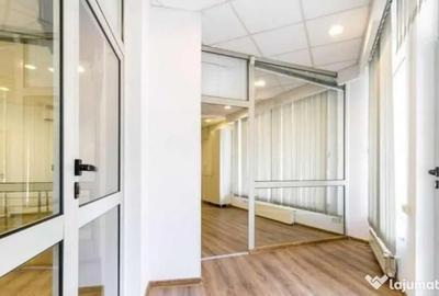 Spațiu comercial, de 141 mp, în Ferdinand