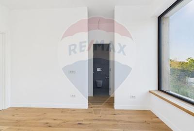 Vila luminoasa si moderna de vanzare in Amber Forest Tunari - 20