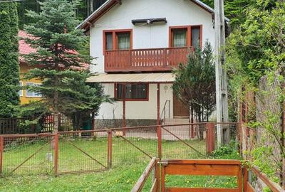 Casă cu 3 camere în Central - 1