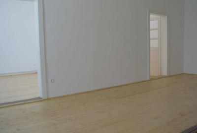 Spațiu comercial, de 63 mp, în Central - 1