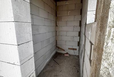 Casă individuală cu 6 camere cu Canalizare în Est - 16