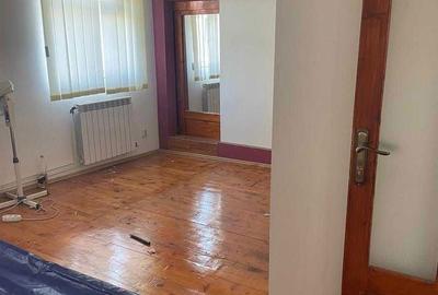 Casă cu 4 camere în Central - 4
